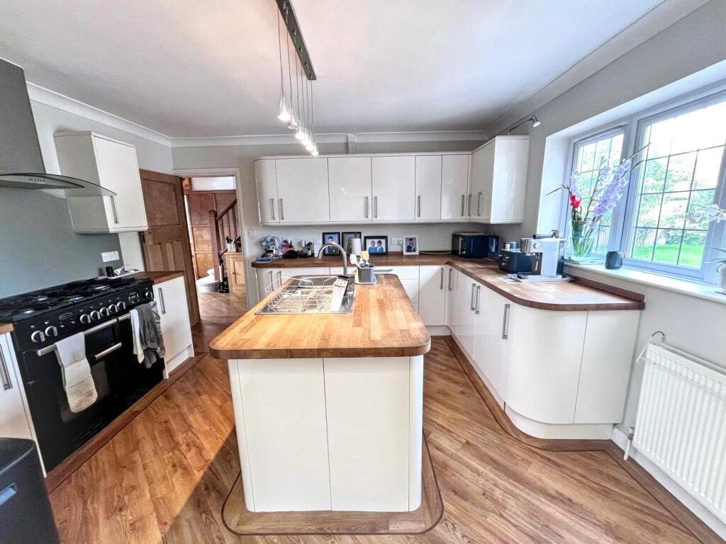 House in Worthing, West Sussex - View 3