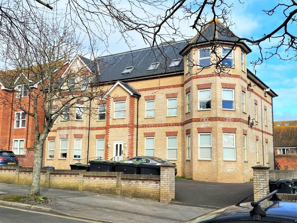 Main image of property: Flat 6, Grosvenor Road, Weymouth