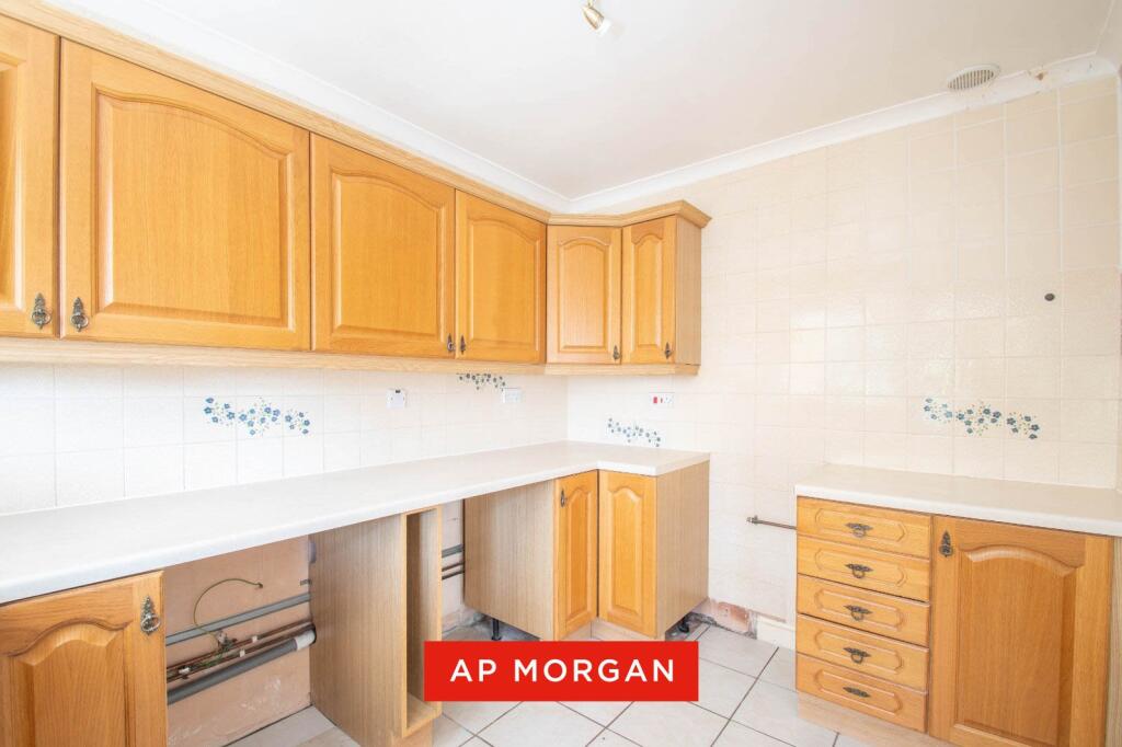 Additional image 5 of Higgs Field Crescent, Cradley Heath, West Midlands, B64