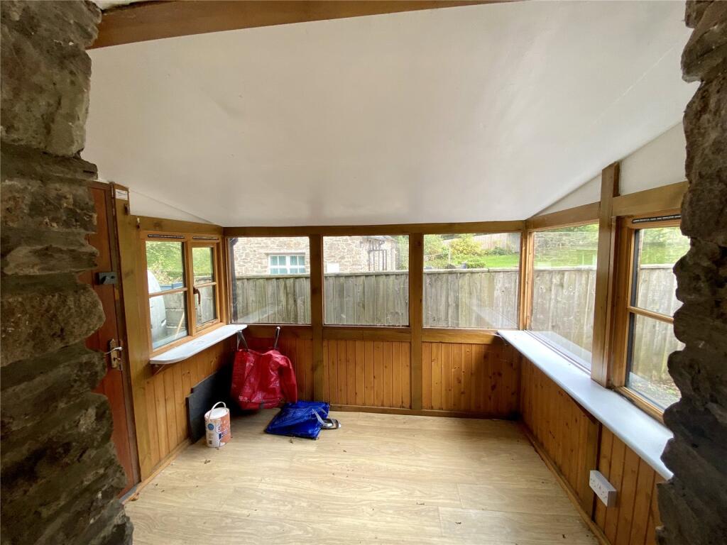 House in Narberth, Pembrokeshire - View 5