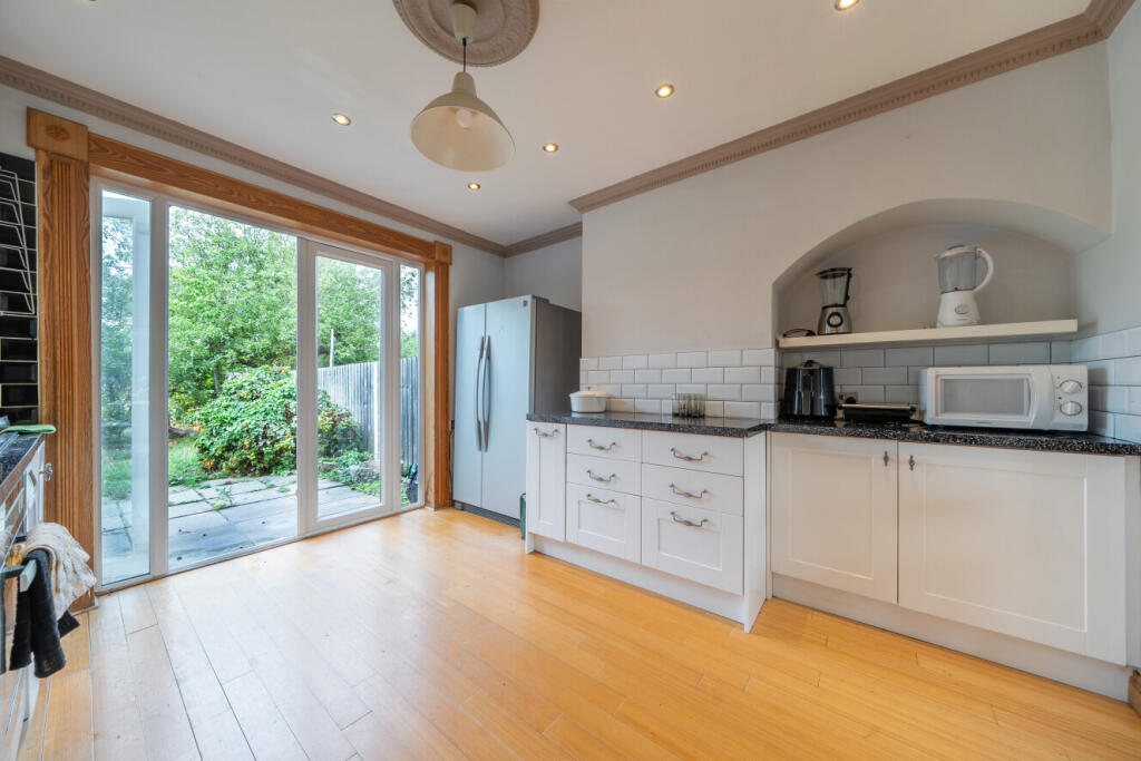 House in London - View 4