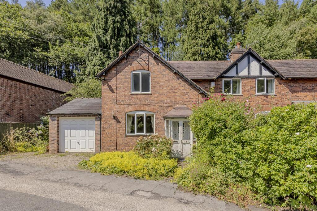 Main image of property: Woodside Cottages, Churnet View Road, Oakamoor, Staffordshire, ST10 3AE
