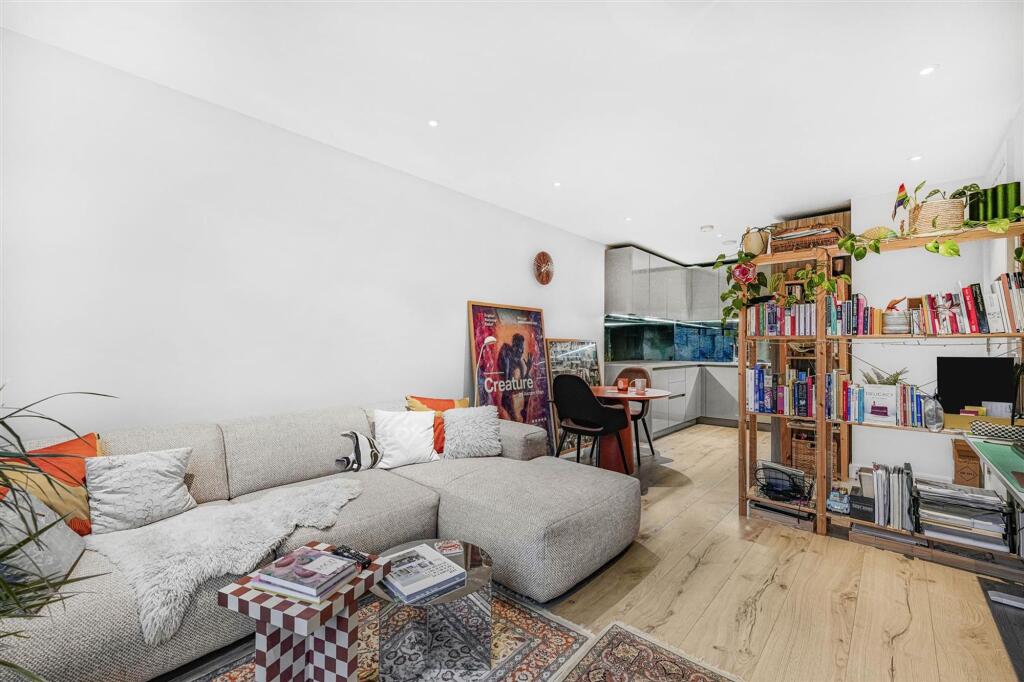 Apartment in London - View 4