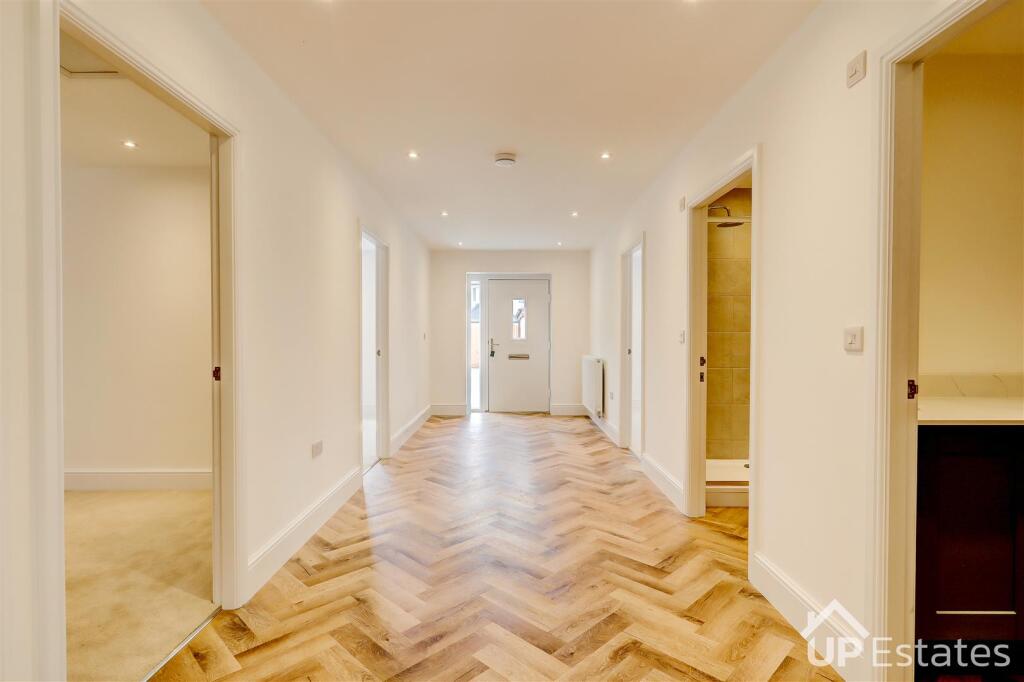 House in Leicester - View 5
