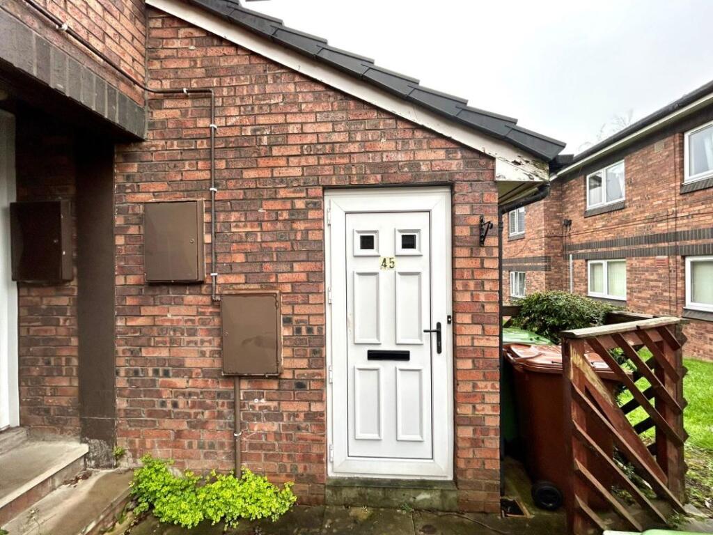 Main image of property: 45 Paradise Fields, New Lane, Pontefract, WF8 1ET