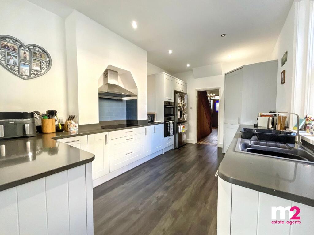House in Newport - View 5