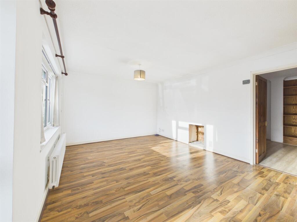 House in Hemel Hempstead - View 3