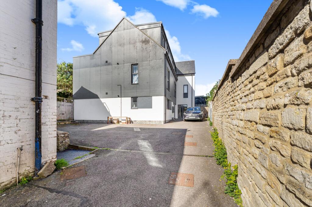 Main image of property: Market Square, Witney, OX28