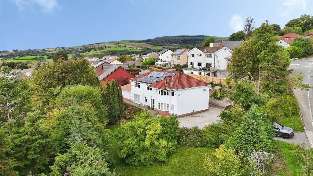 Main image of property: Highlands, Tonyrefail, Porth
