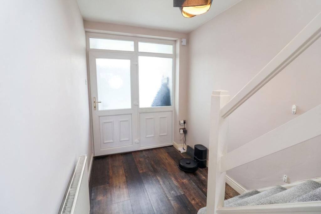 House in High Peak, Woolley - View 5