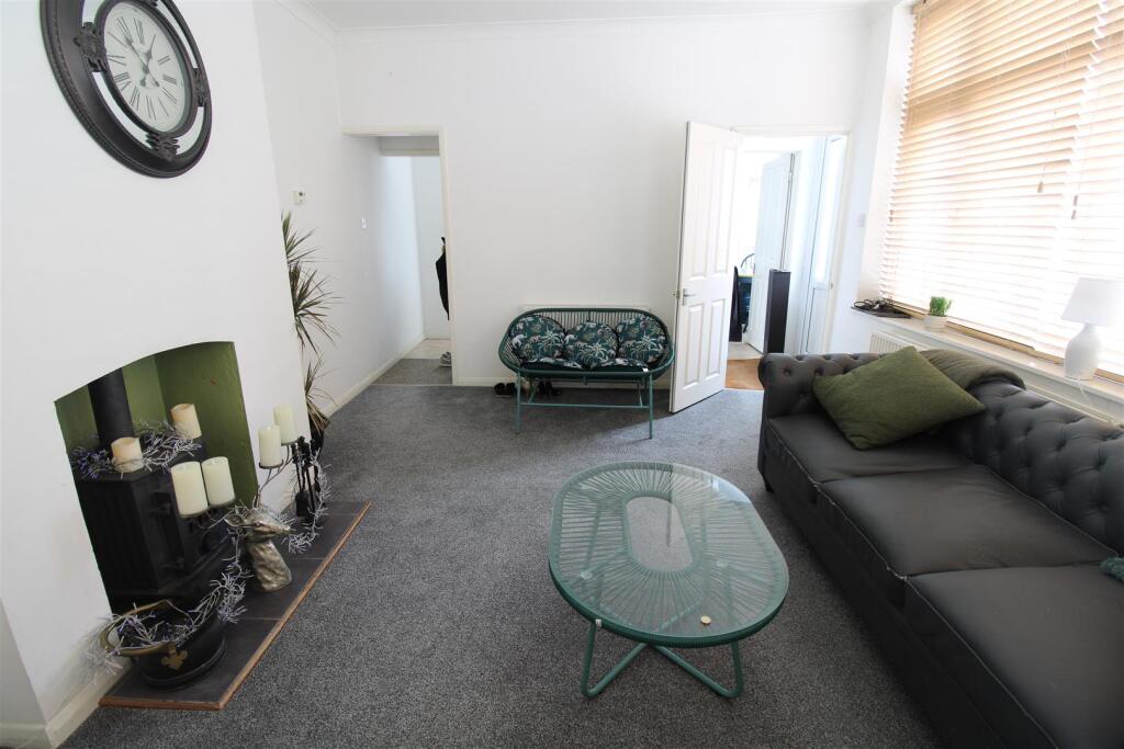 House in Portsmouth - View 3