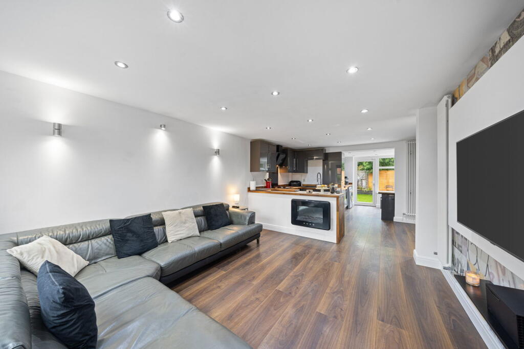 Billington Close, Great Sankey, Warrington, WA5 3TA photo 2