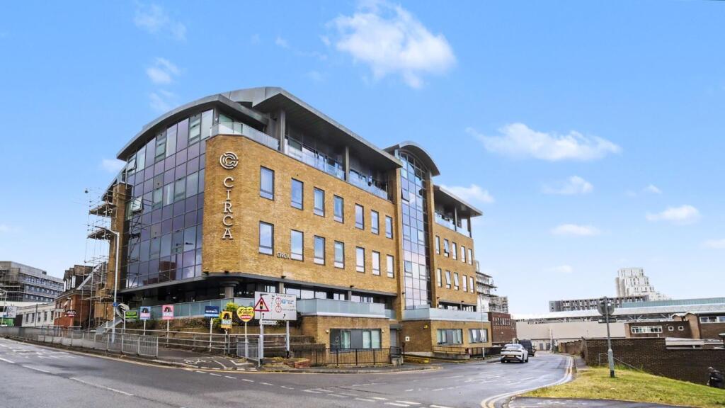 Main image of property: Flat 31 Circa, The Ring, Bracknell, Berkshire, RG12 1GQ