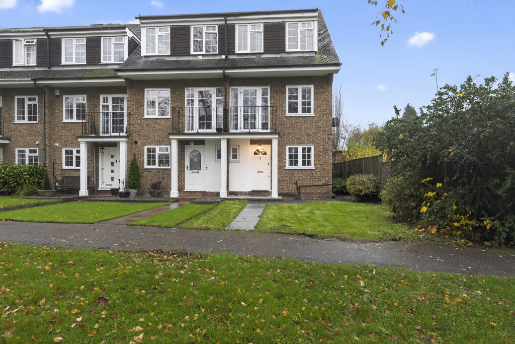 Main image of property: Park View, Hoddesdon, EN11