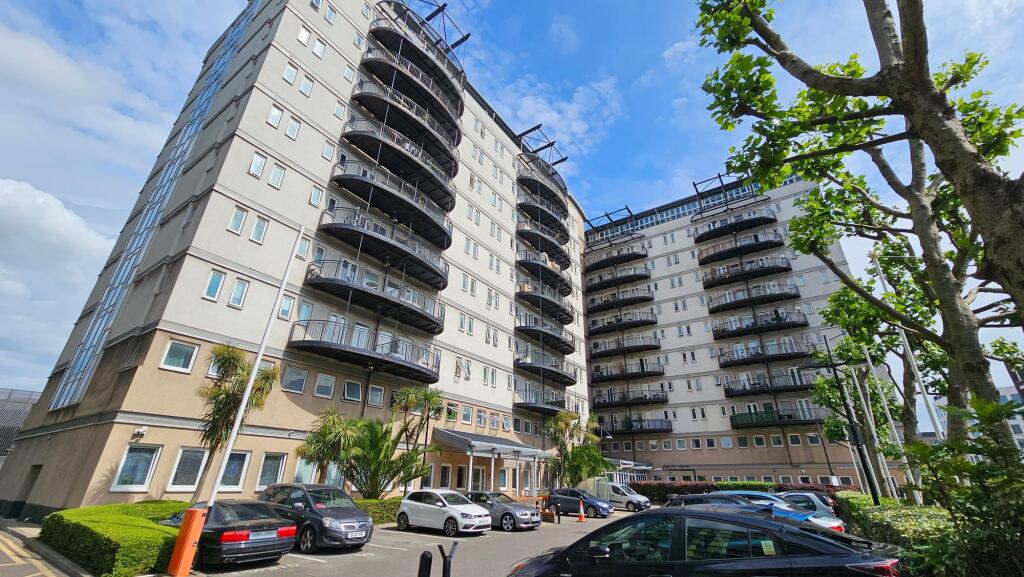 Main image of property: High Street, London, E15