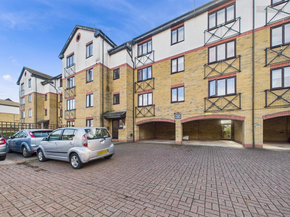 2-bed flat on Viersen Platz, Peterborough, £120,000