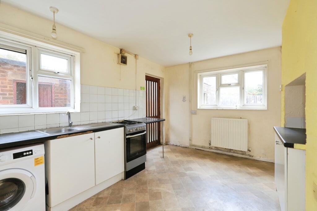 House in Wolverhampton - View 3
