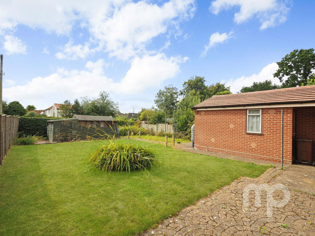 The Chimes, Mill Road, Hethersett, Norwich, Norfolk. NR9 3DR photo 4