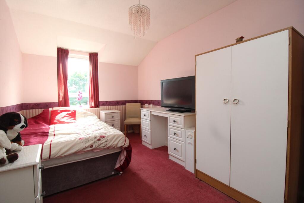 Pebble Court, Goodrington, Paignton photo 4