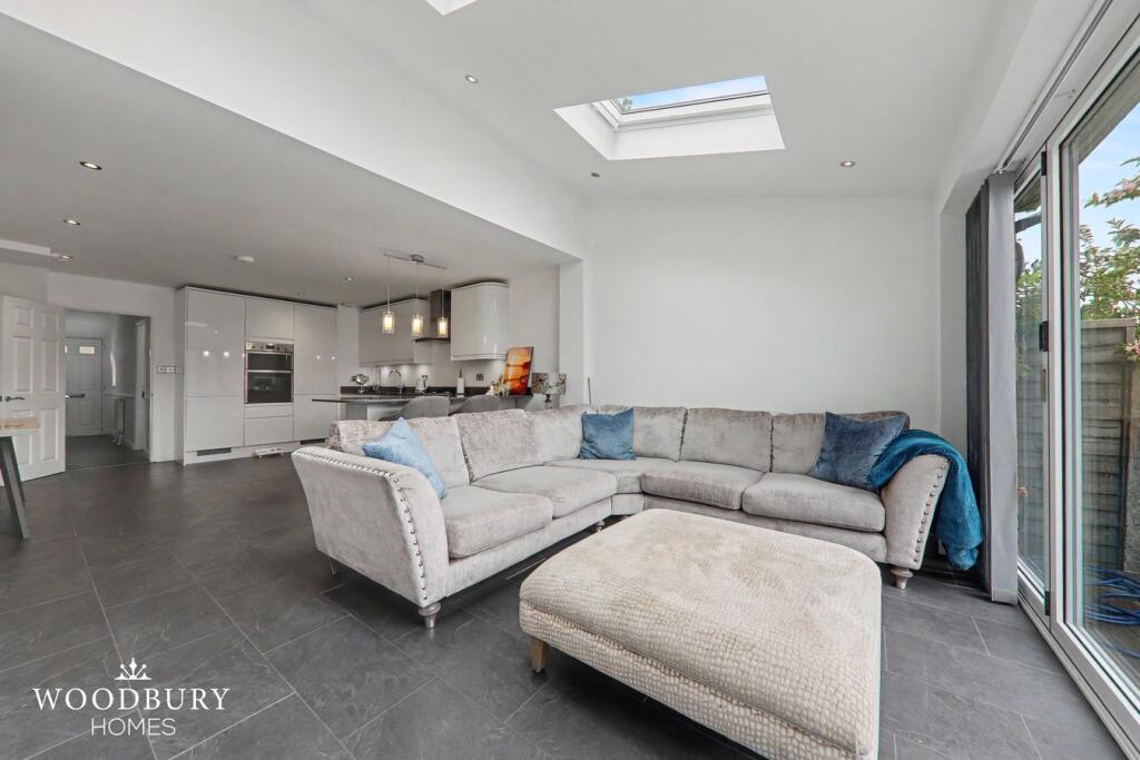 Main image of property: Englands Lane, Loughton, IG10
