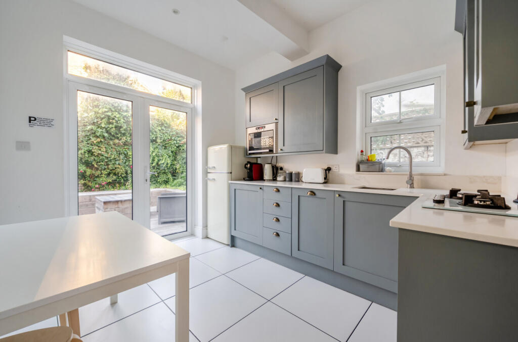 House in Worthing, Broadwater - View 3