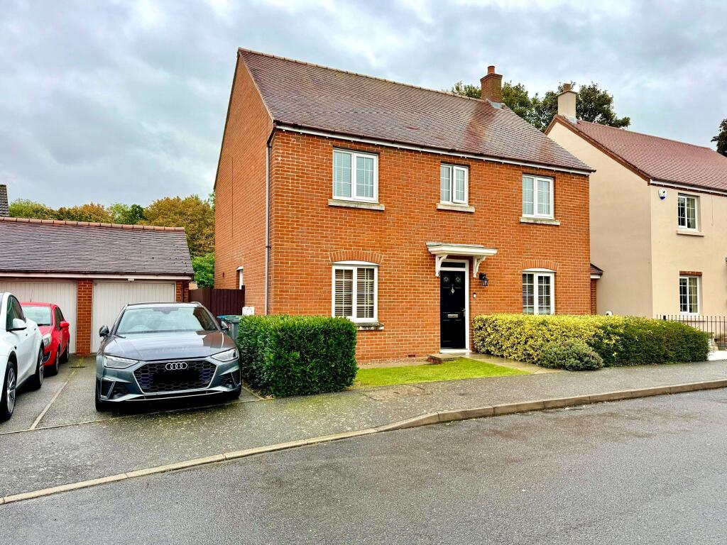 4-bed detached on Pine Close, Rendlesham, Woodbridge, £390,000