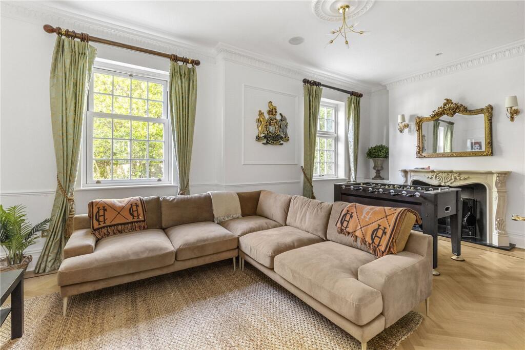 House in Slough, Sunninghill and Ascot - View 4