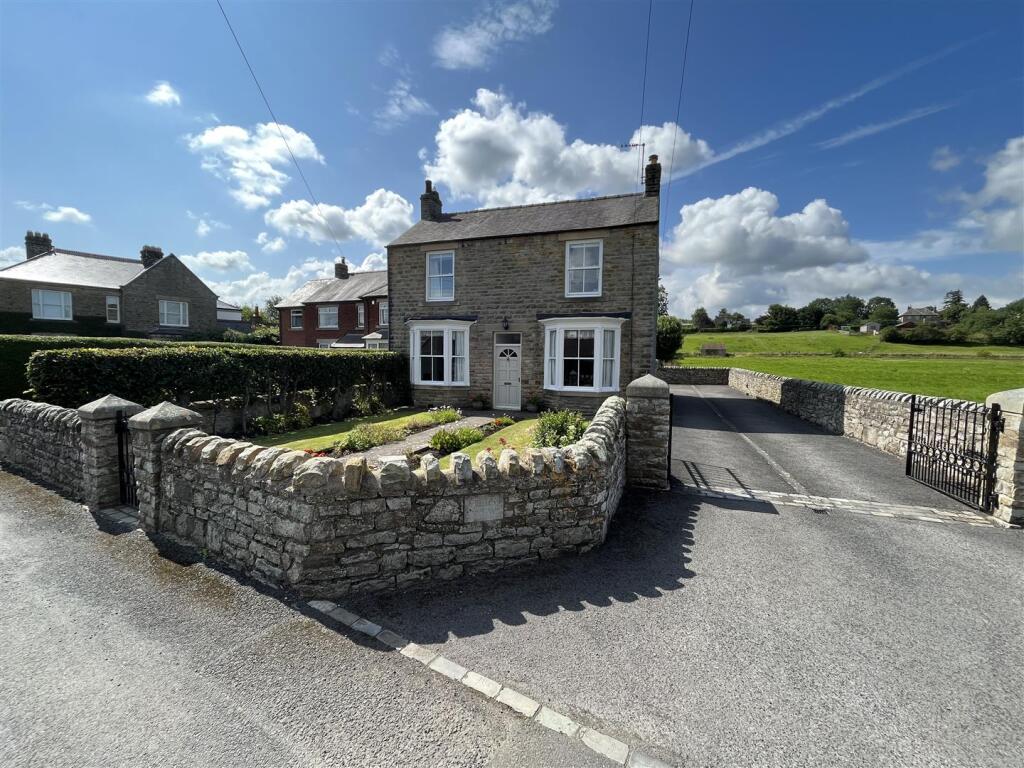 4-bed house on Tees View, The Lendings, Startforth, £435,000