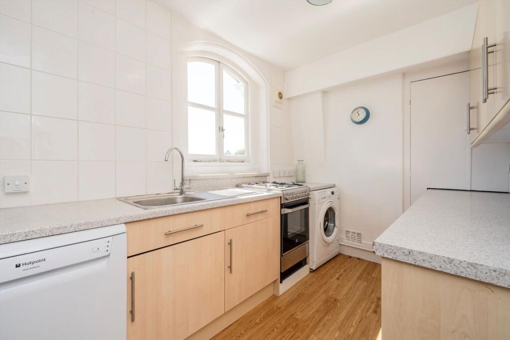 Apartment in London - View 3
