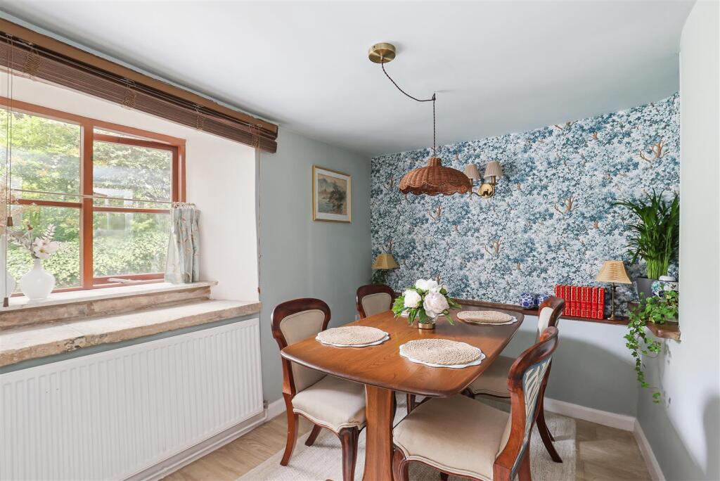 Frogmarsh Lane, South Woodchester, Stroud photo 4