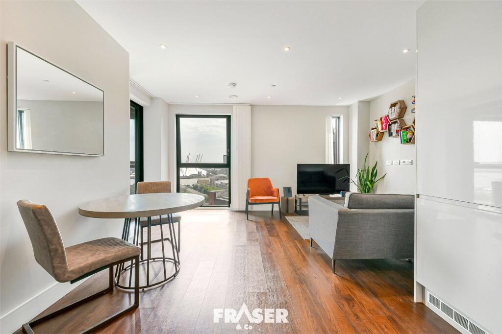 Main image of property: Avalon Point - Ochard Wharf, Tower Hamlets, E14