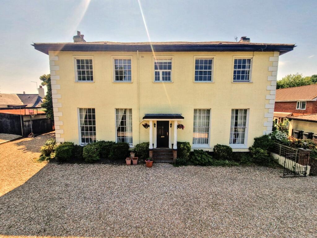 2-bed flat on Exwick House, Exwick Court, Exeter, £235,000