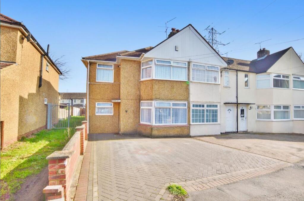 Main image of property: Aldborough Spur, Slough