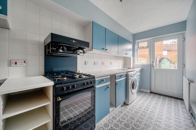 Apartment in Basingstoke and Deane, Brookvale, Kings Furlong - View 3