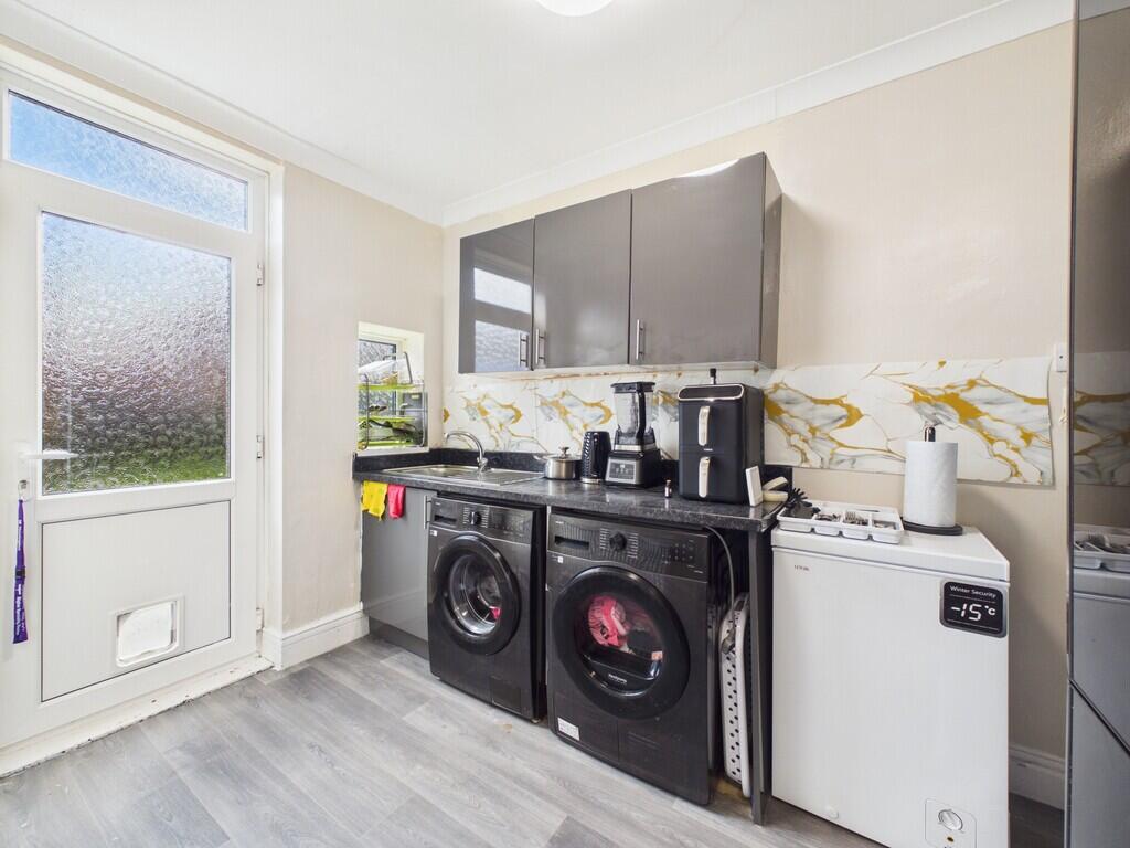 Apartment in Newcastle upon Tyne - View 5