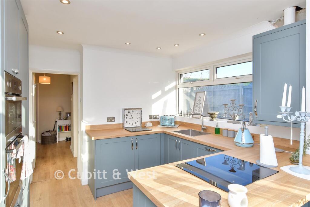 Farm Hill, Woodingdean, Brighton, East Sussex photo 4