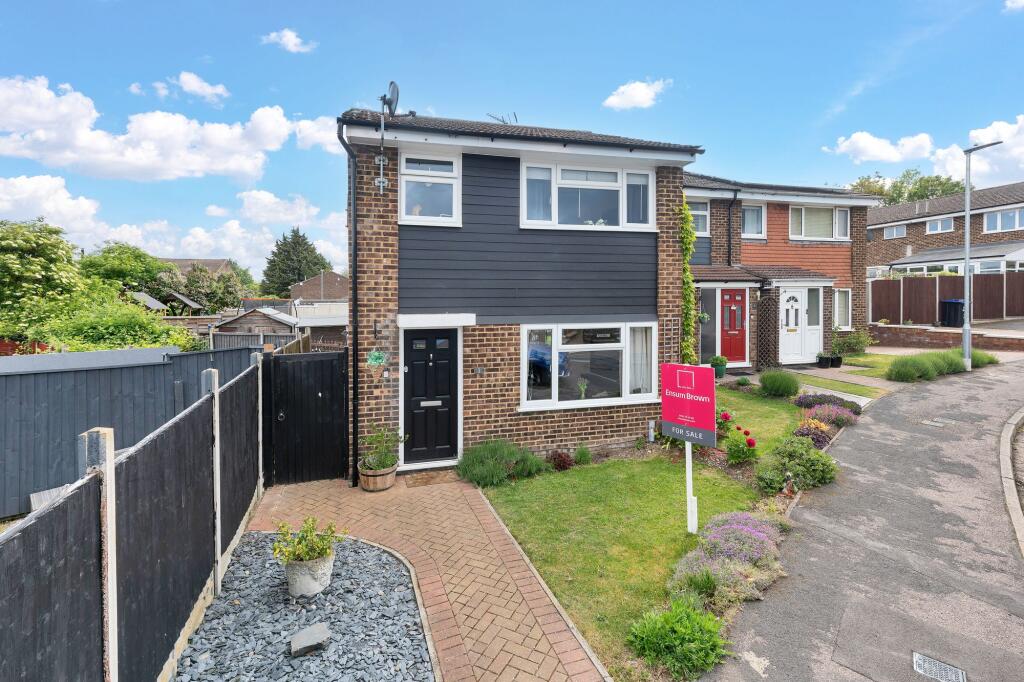 3-bed terraced on Shelley Close, Royston, SG8, £330,000