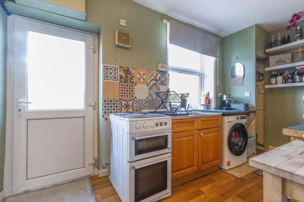 6 Helmside Road, Oxenholme photo 4