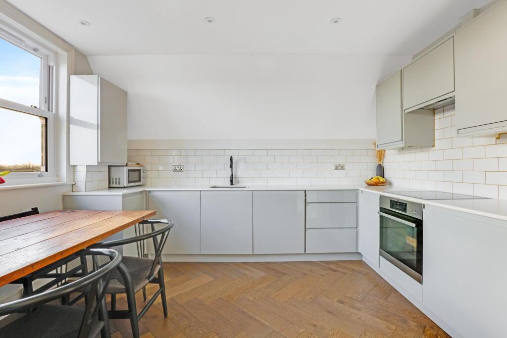 Apartment in London, Anerley - More