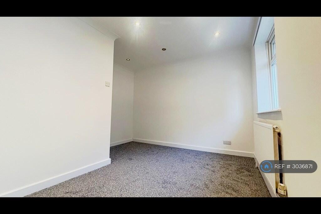 House in Rochdale, Captain Fold - More