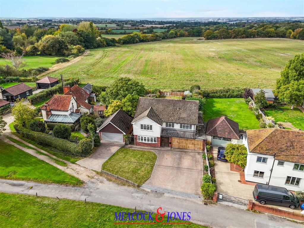 4-bed detached on Navestockside, Brentwood, £1,000,000