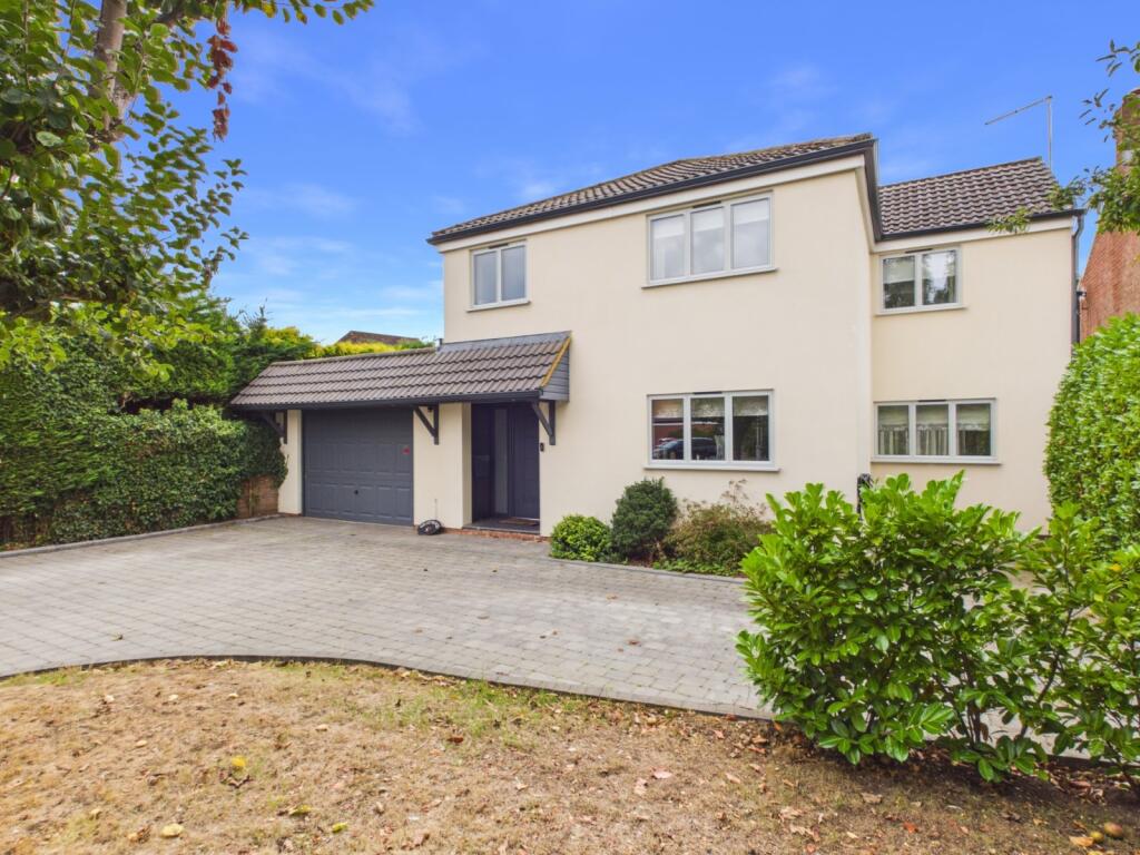 Main image of property: Hedgerow, Chalfont St. Peter, Gerrards Cross, Buckinghamshire, SL9