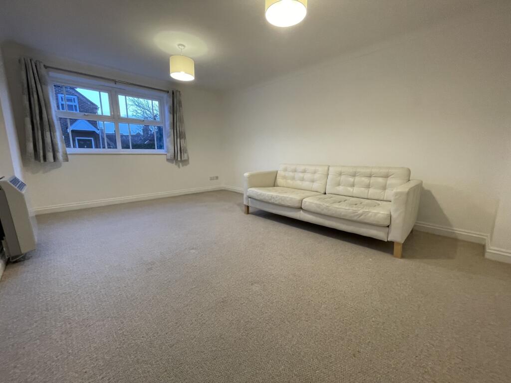 Apartment in Salisbury - View 4