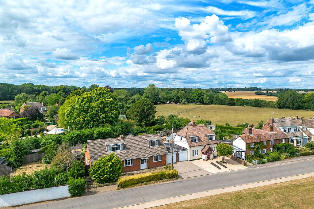 Main image of property: Holly Lane, Ashampstead, Reading, RG8