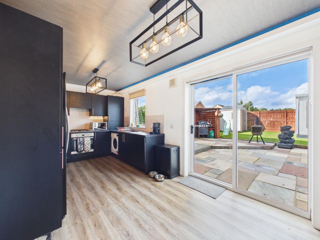 House in Motherwell, South Lanarkshire - More
