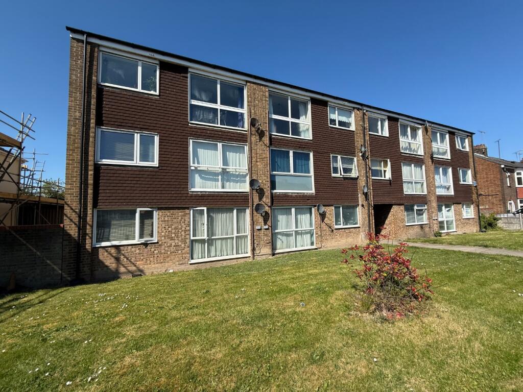 Main image of property: Fairfield Close, Dunstable