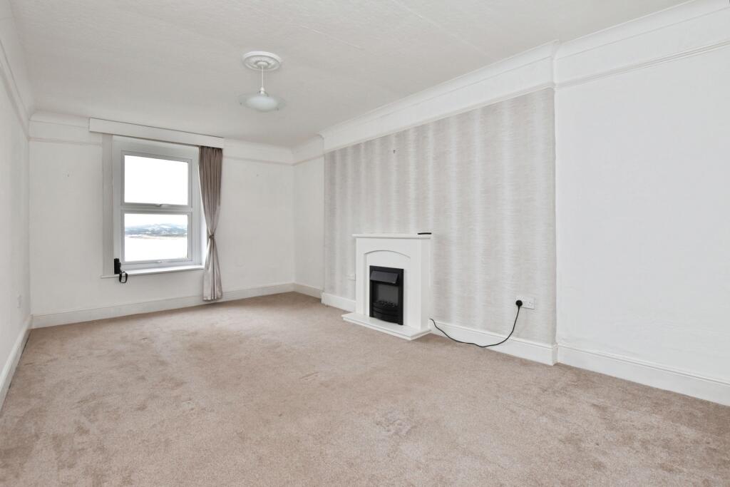 Apartment in Exeter - View 5