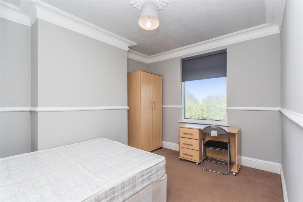 4 bedroom terraced house for rent