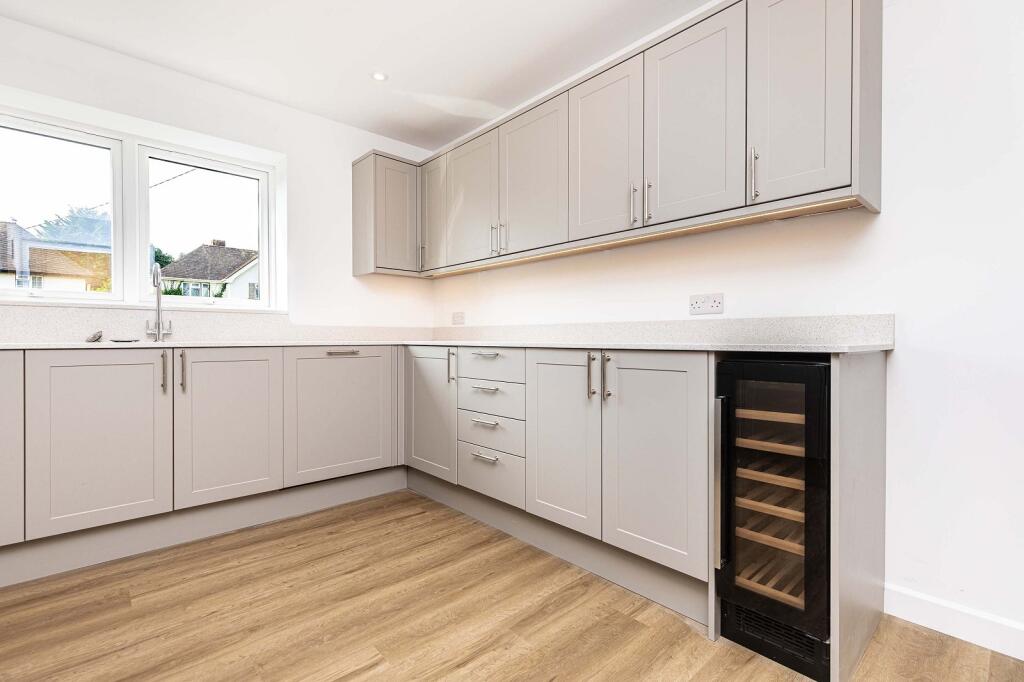House in New Forest, Old Milton, New Milton - More