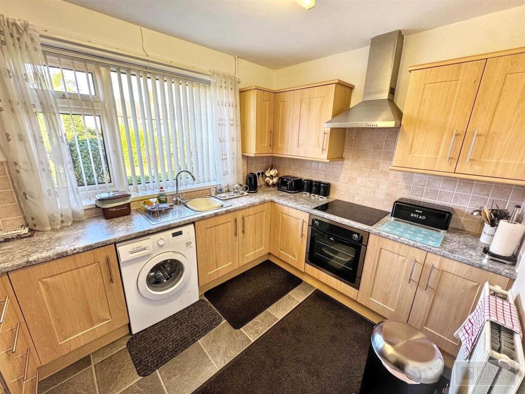 House in Staffordshire Moorlands, Cheddleton - More